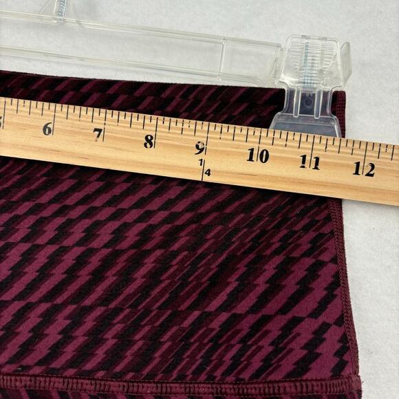 Lululemon Wunder Under High Rise Leggings Size 4 Purple Black Zig Zag Print - Picture 7 of 9